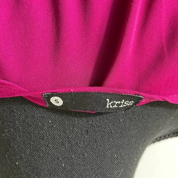 Krisa Magenta Purple Long Sleeve Smocked Top Sz S - Picture 3 of 3